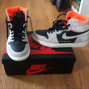 Air Jordan 1 Retro High OG Crimson Tint